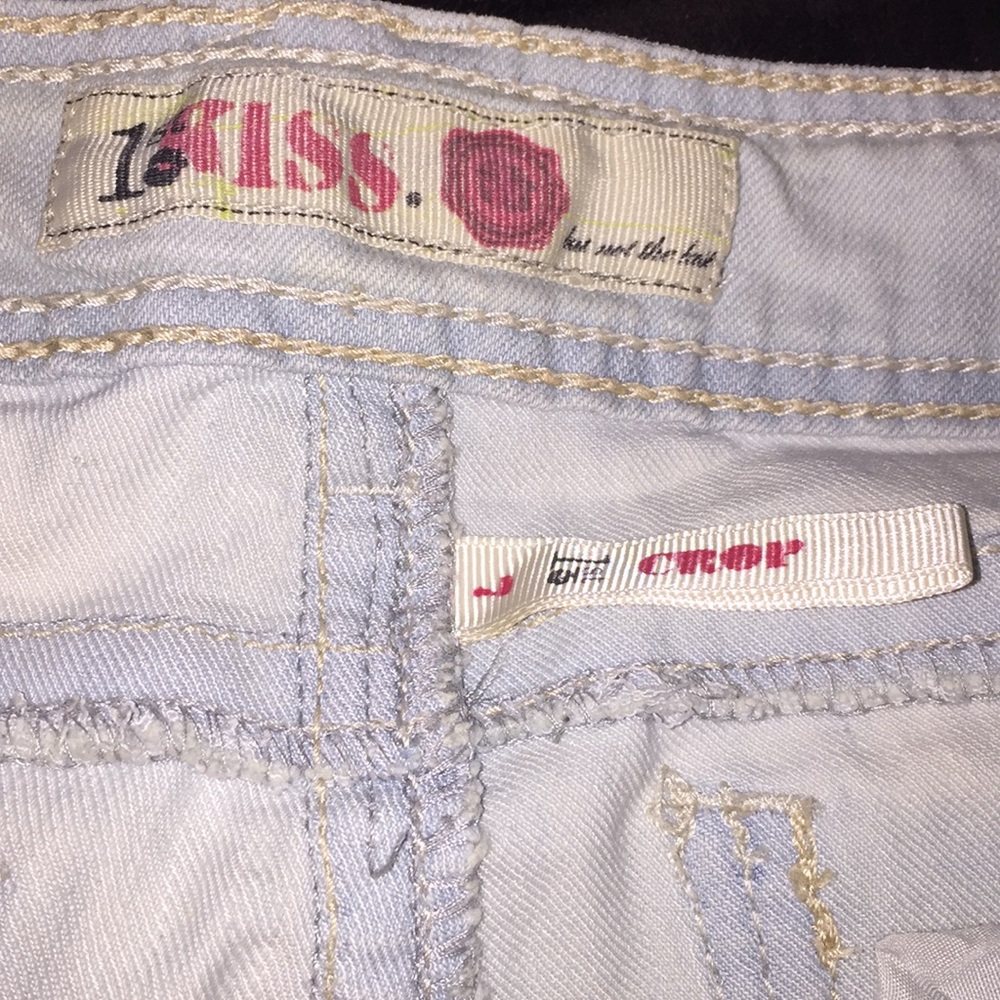 Distressed capris - Picture 4 of 6